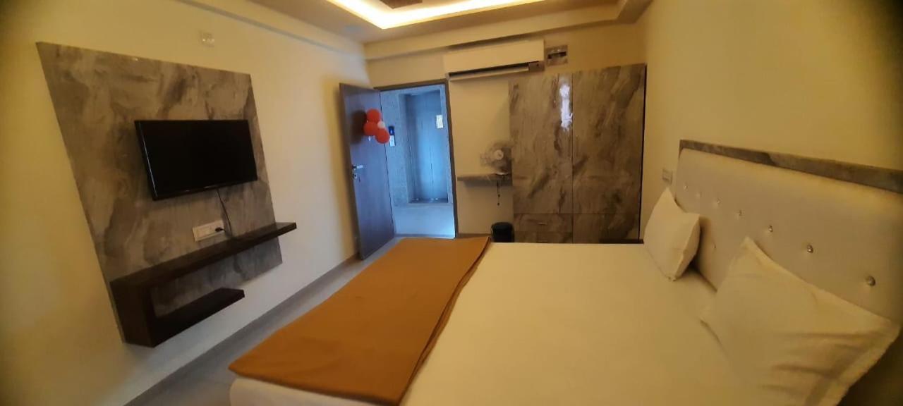 Hotel Ggc Inn 阿穆达巴 外观 照片