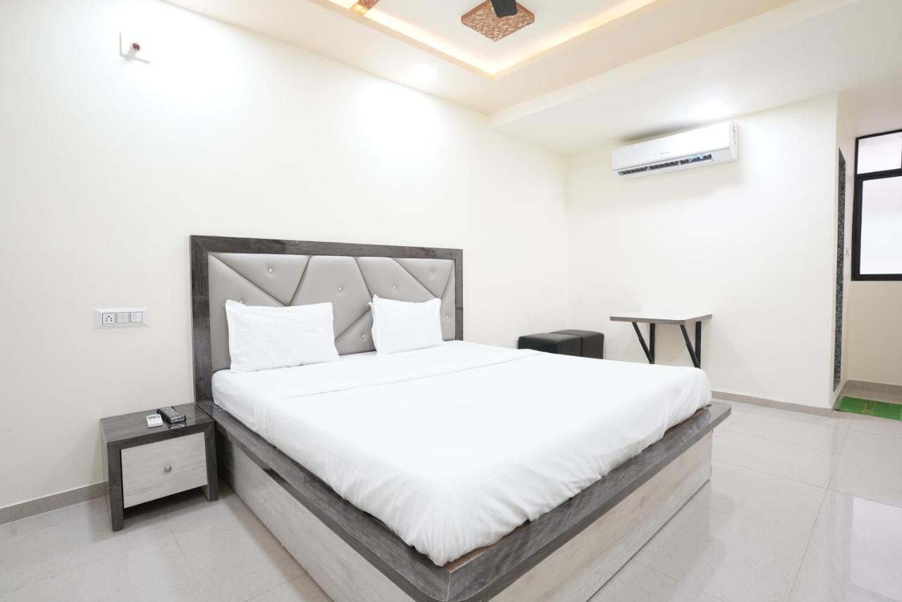 Hotel Ggc Inn 阿穆达巴 外观 照片